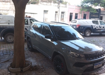 Polícia Militar Recupera em Corumbá Veículo Roubado.