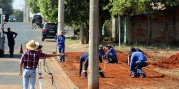 SEINTRA orienta moradores sobre responsabilidade com as calçadas de bairros que recebem pavimentação
