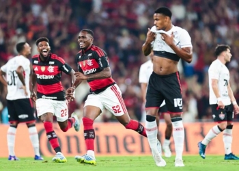 Flamengo vence o Vitória e leva vantagem para o jogo de volta da Copa do Brasil