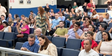 Café com Elogio reconhece valor de funcionários da saúde