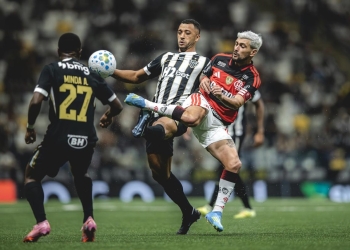 Flamengo atropela Atlético-MG por 4 a 0 no Brasileirão