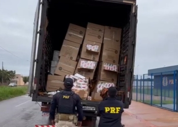 PRF e PM apreendem 50 mil maços de cigarros em Batayporã (MS)