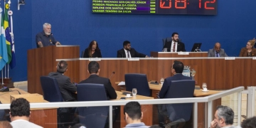 Vereadores de Três Lagoas aprovam plano para reduzir déficit previdenciário e lei de proteção às abelhas