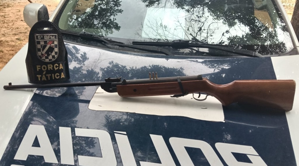 Polícia Militar prende homem por ameaça e posse irregular de arma de fogo em Coxim