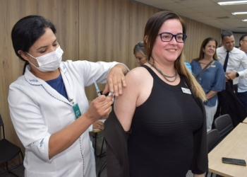 Escola do Legislativo organiza vacinação contra Influenza para servidores                  A ação acontece na próxima quinta-feira (21) em ônibus estruturado