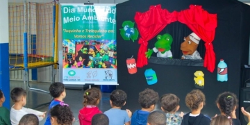 CEI Maronita recebe apresentação teatral sobre reciclagem e conscientização ambiental no bairro Jupiá