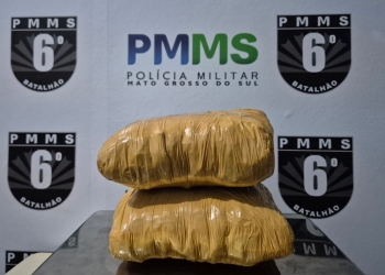 Polícia Militar no Posto Lampião Aceso: Mulher de 22 anos é presa por tráfico de drogas em veículo de passageiros