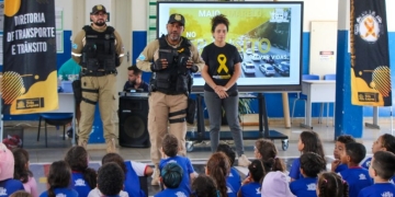MAIO AMARELO – DEPTRAN realiza palestra sobre Segurança Viária em escola do município