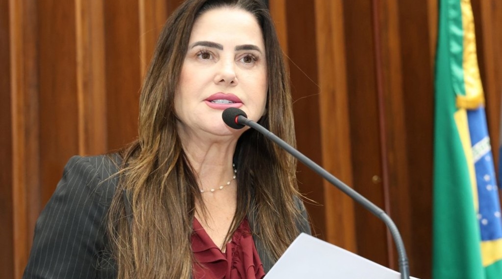 Deputada Mara Caseiro questiona situação das famílias de Porto Caiuá                  Moradores terão que deixar suas casas