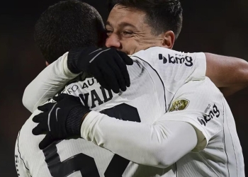 Corinthians busca empate no Uruguai, garante liderança do Grupo E e segue invicto na Libertadores