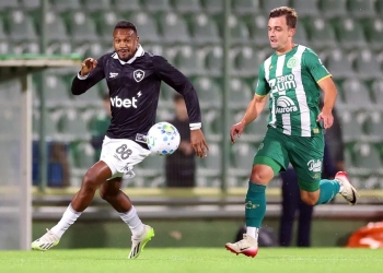 Chapecoense vira sobre o Botafogo e avança na Copa do Brasil