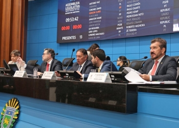 Ordem do dia: Deputados aprovam criação da Vara Regional de Meio Ambiente em Bonito                  Outros três projetos também foram aprovados na sessão desta quarta-feira (13)