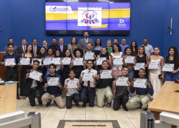 Vozes do futuro: Câmara de Três Lagoas dá posse à segunda legislatura do Parlamento Jovem