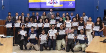 Vozes do futuro: Câmara de Três Lagoas dá posse à segunda legislatura do Parlamento Jovem