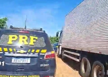 PRF recupera caminhão em Bataguassu (MS)