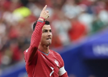 Portugal atropela Uzbequistão por 5 a 0 e CR7 faz história 