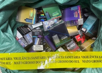 Vigilância apreende medicamentos irregulares e vapes em transportadora da Capital
