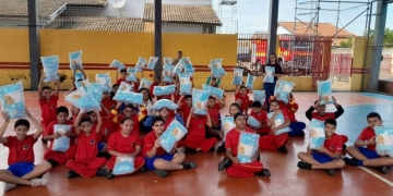 Parceria entre Prefeitura e Eldorado Brasil beneficia 580 crianças com kits de higiene bucal
