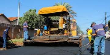 Obras de pavimentação e drenagem avançam no Jardim Novo Ipanema