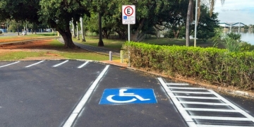 Prefeitura conclui pavimentação de estacionamento da Lagoa Maior e entrega novas estruturas de acessibilidade