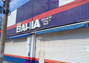 Casas Bahia fecha quase 300 lojas e prepara corte de milhares de trabalhadores