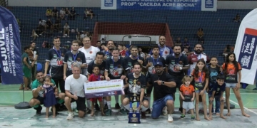A.E. Cavaquinho e Cangaceiros do Cimento são os grandes campeões do Campeonato Municipal de Futsal das Séries A e B em Três Lagoas