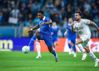 Grêmio vence a Chapecoense na Arena e se afasta da zona de rebaixamento