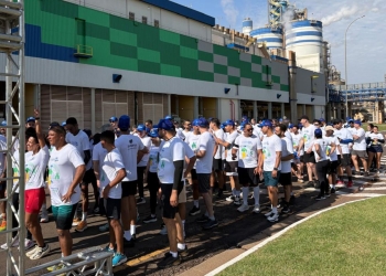 Apae de Três Lagoas recebe 800 quilos de doações arrecadadas em corrida interna da Suzano