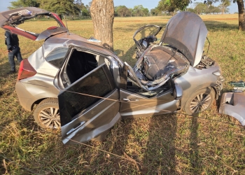 Fuga termina em grave acidente na BR-158, suspeito fica preso às ferragens e drogas são encontradas