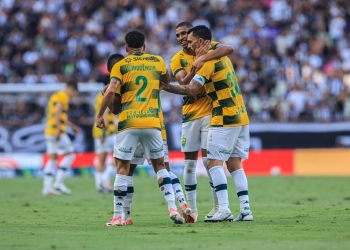 Cuiabá vence o Ceará por 3 a 1, encerra jejum e respira na Série B