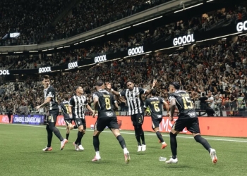 Atlético-MG elimina Santos nos pênaltis e avança à semifinal da Sul-Americana