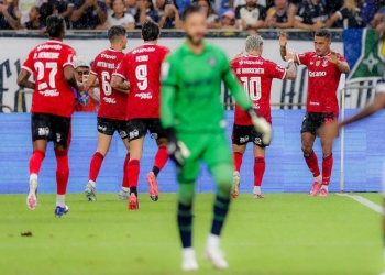 Flamengo vence o Remo por 1 a 0 e assume liderança provisória do Brasileirão
