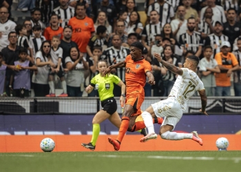 Atlético-MG reage no segundo tempo e empata com a Chapecoense na Arena MRV