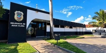 Jovem confessa venda de drogas e é preso em flagrante em Água Clara