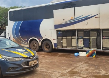 Em Água Clara| Ônibus do contrabando é interceptado com fortuna em perfumes e cigarros na BR-262