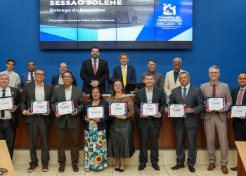 Em Três Lagoas| Vereador Robson presta homenagem a pastores e entidades