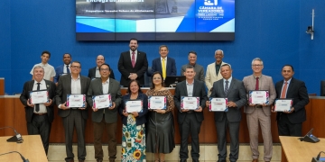 Em Três Lagoas| Vereador Robson presta homenagem a pastores e entidades